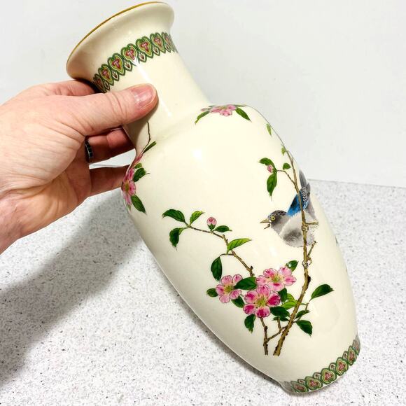 Shibata Japan ceramic porcelain vase bird on cherry blossom branch Asian motif - Picture 6 of 11
